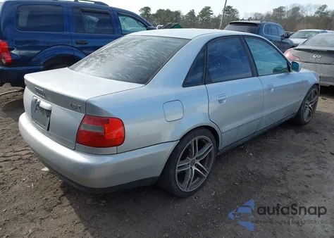1997 Audi A4 1.8 T z USA, uszkodzony, nr VIN WAUCB88D1VA243036
